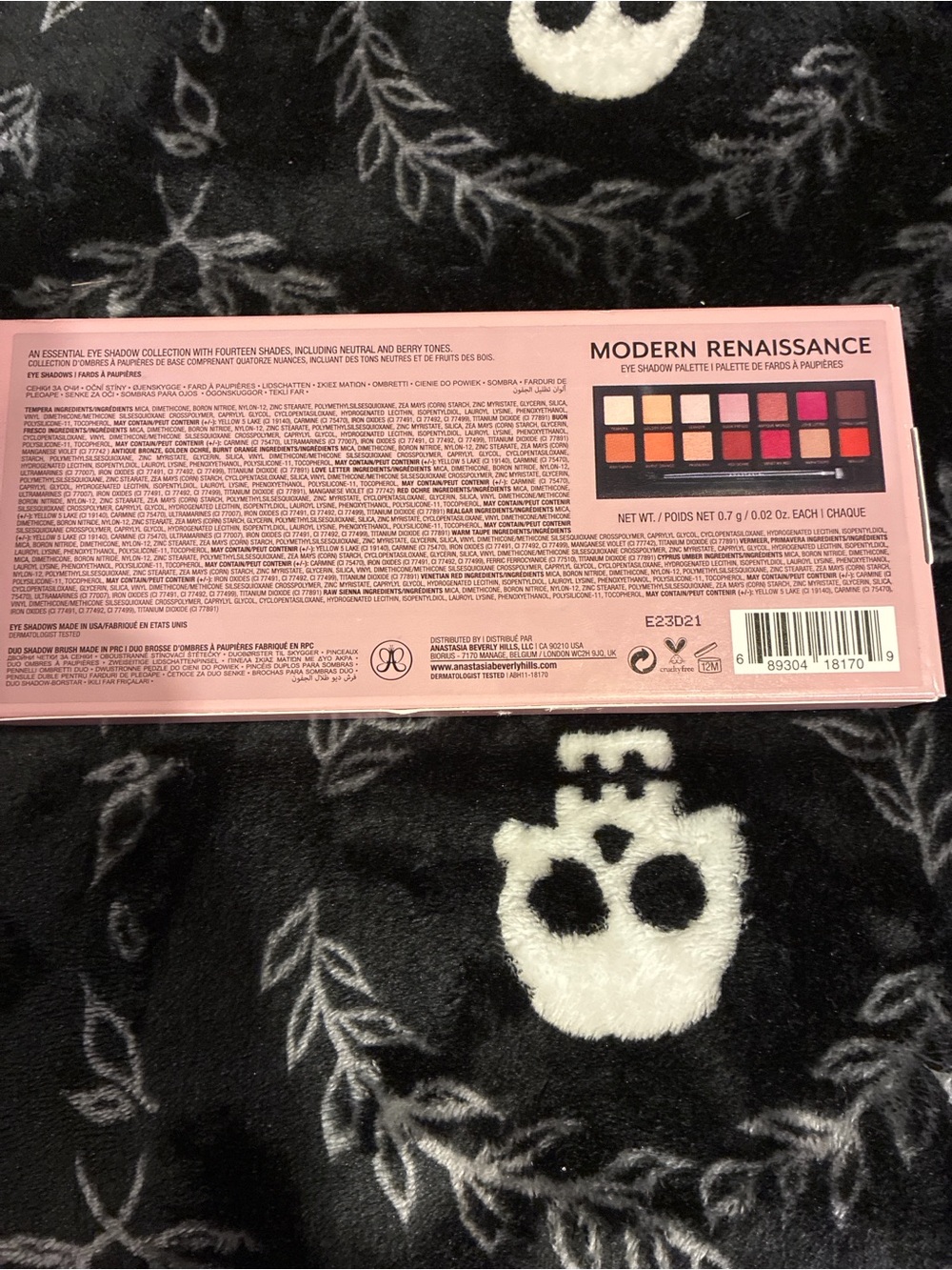 Eyeshadow palette - Picture 2 of 2